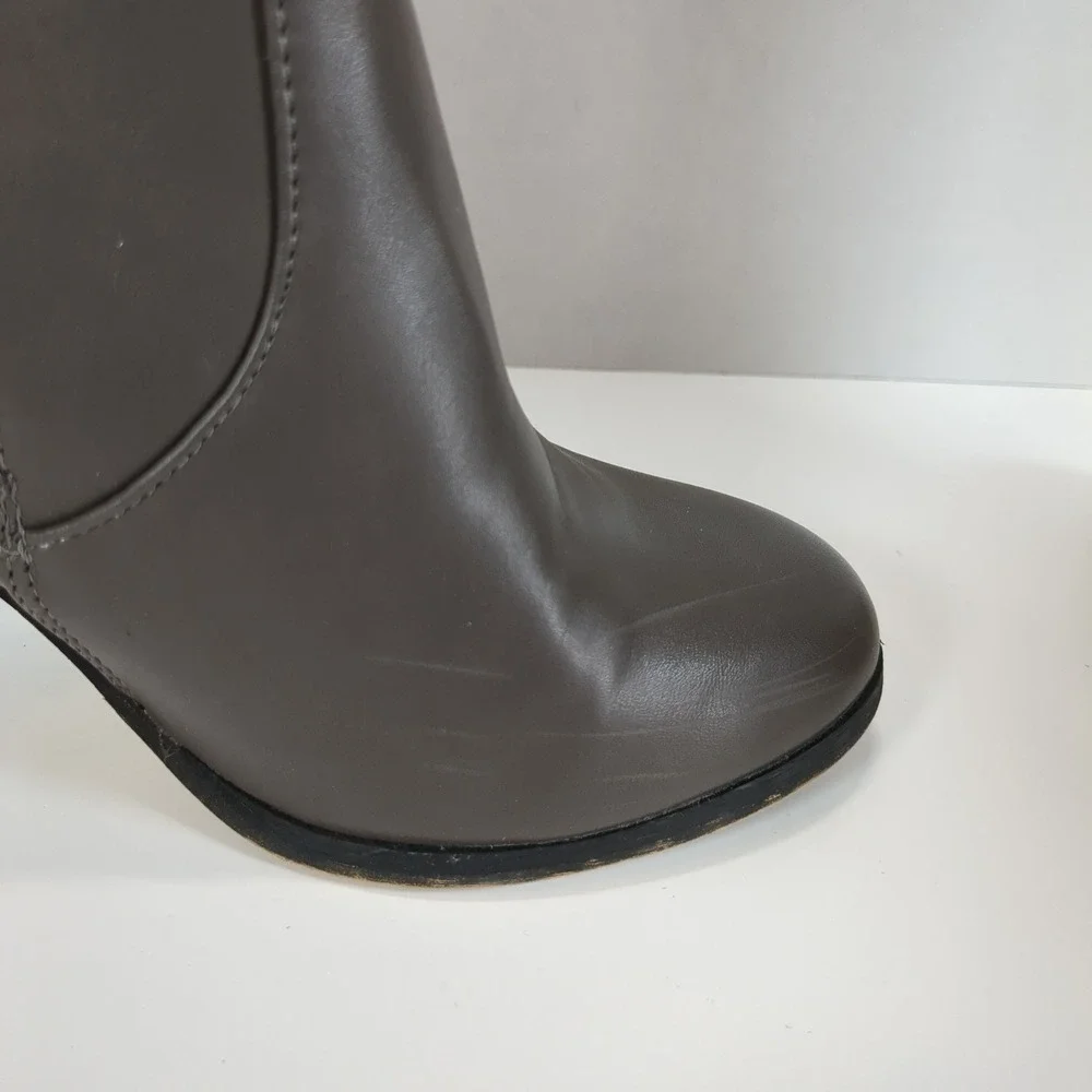 French Blu Women's Gray And White Boots , Size 41